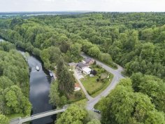 Café und Pension am Brunnen Luftbild Ausgangspunkt für Unternehmungen