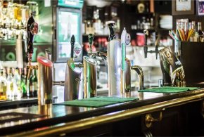 Irish Pub Parchim Pub und Biergarten direkt an der Elde