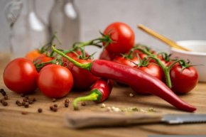 Tomaten Tomaten und Chilischoten