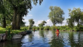 Kanu auf Fluss Wasserwandern mit dem Kanu
