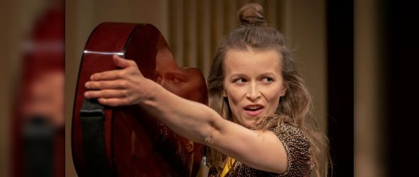 Das Lied der Nibelungen Bühnenstück "Das Lied der Nibelungen"
