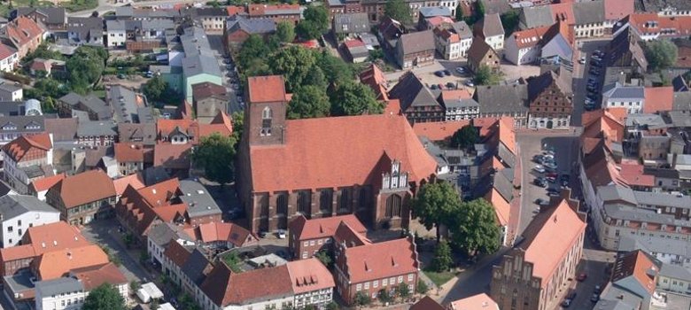 St. Georgenkirche Luftbild Backsteingotik