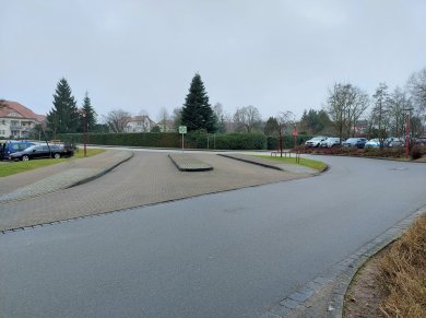 Bushaltestelle am Fischerdammparkplatz Bushaltestelle am Fischerdammparkplatz