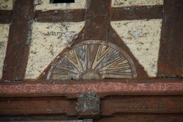 Ornament am Giebelhaus Ornament am Giebelhaus