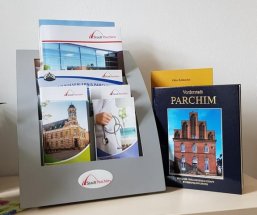 Publikationen verschiedene Broschüren und Flyer der Stadt Parchim