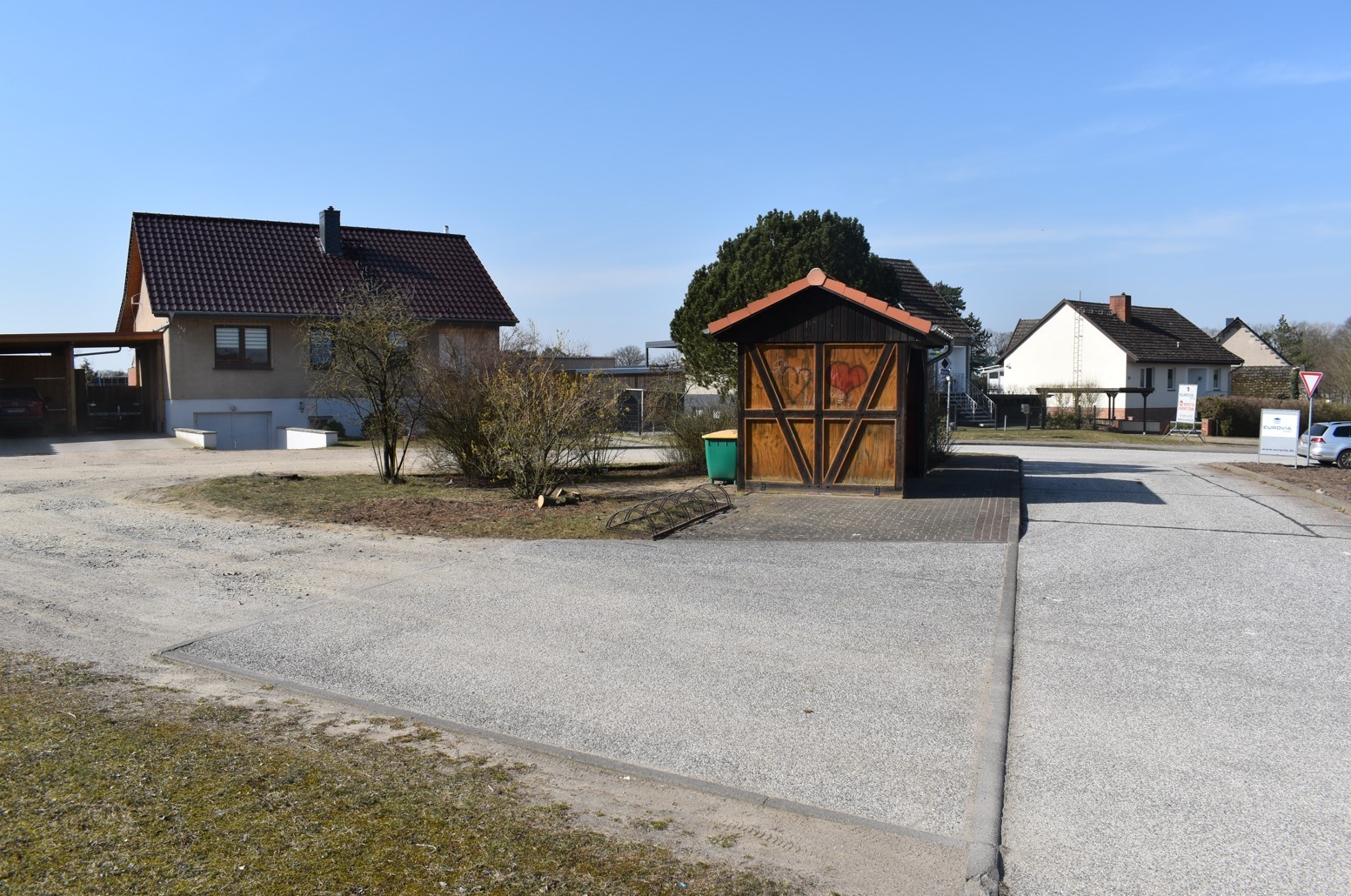 Bushaltestelle im Ortsteil Damm