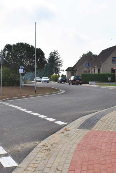 Die neue Bushaltestelle Die neue Bushaltestelle im Ortsteil Damm