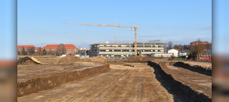 Fortgeschrittener Rohbau: Die Gebäude für Kindertagesstätte und Schule (KiBiZ) nehmen Form an.