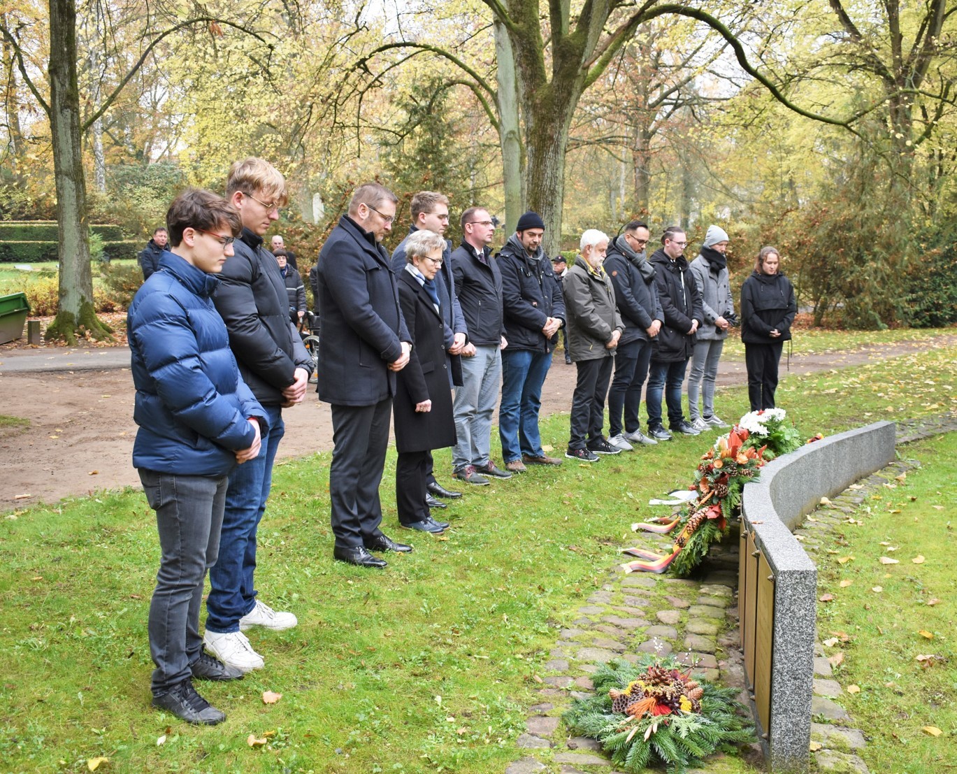 Volkstrauertag: Stilles Gedenken auf dem Parchimer Neuen Friedhof