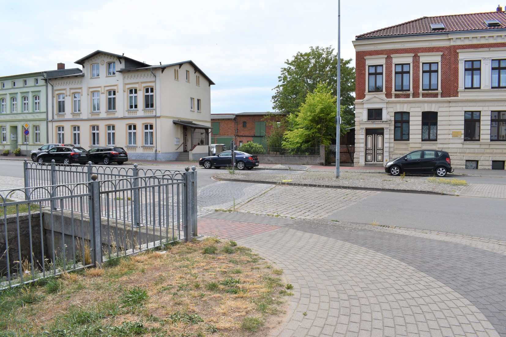 Brücke über die Wocker an der Kreuzung John-Brinkman-Straße Wockerstraße/Schweriner Straße