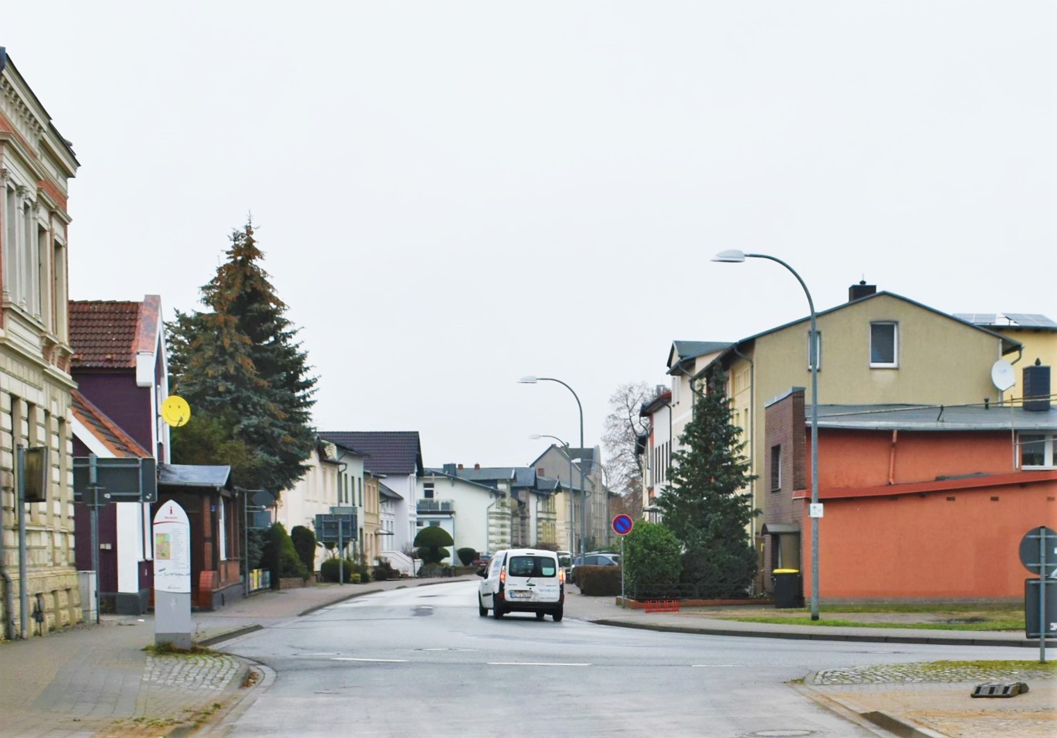 Im Verlauf der Sommerferien wird in Parchim ein Teil der Ortsdurchfahrt der B321 saniert. 