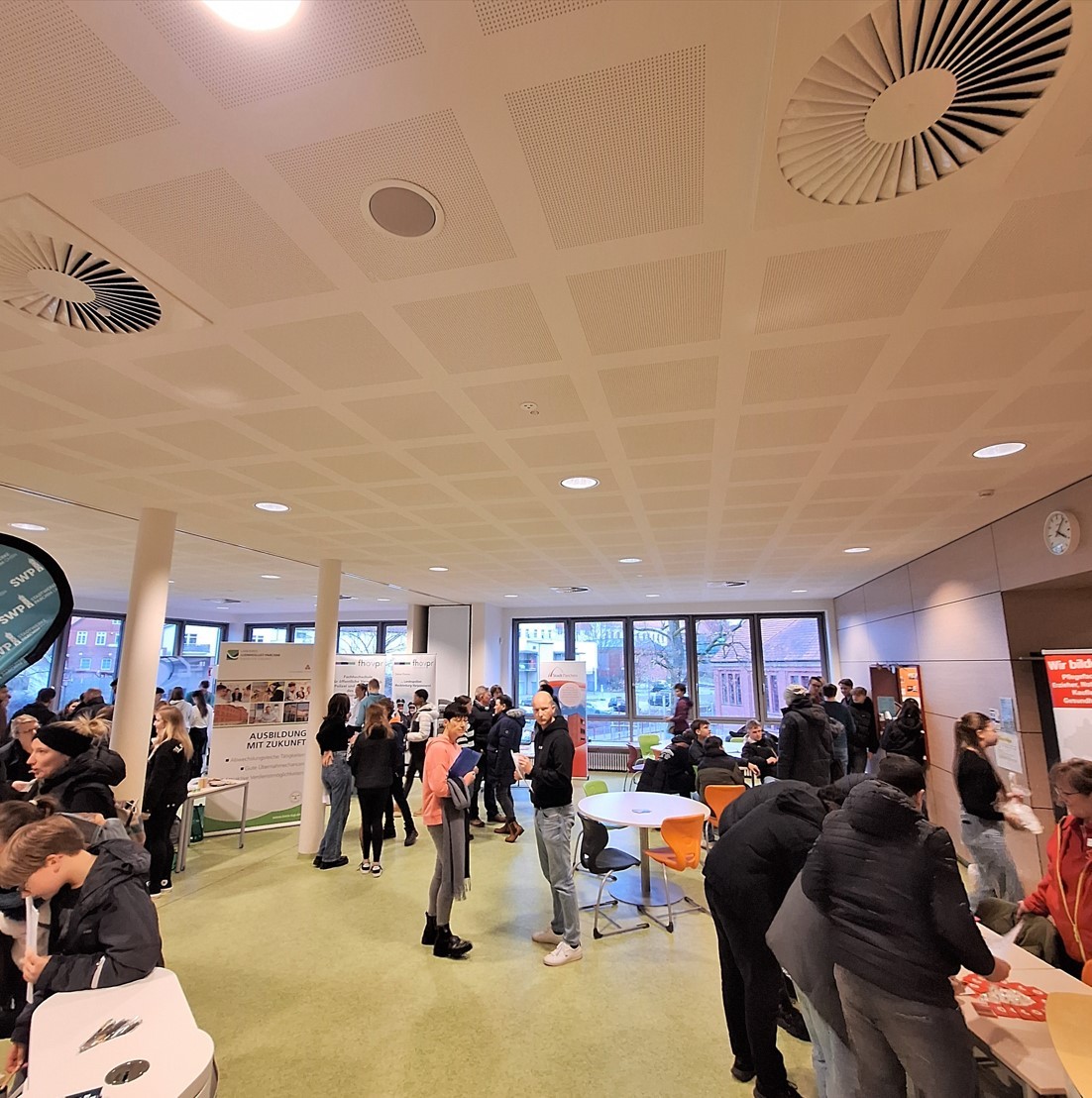 Ausbildungs- und Berufsmesse in der Fritz-Reuter-Regionalschule