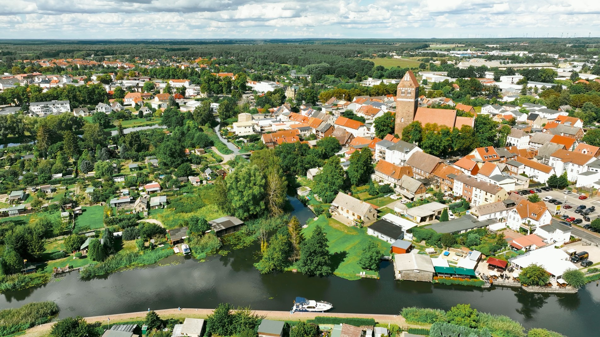 Die Kreisstadt gemeinsam gestalten. Ende Januar 2024 bieten die Gläsernen Werkstätten die Möglichkeit sich einzubringen.