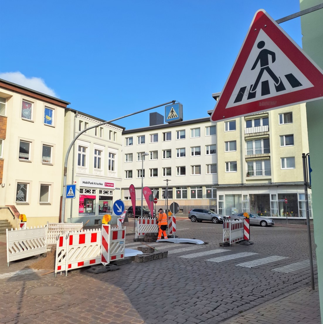 Einbau einer Querungshilfe für sichere Bedingungen im Alltagsverkehr am Parchimer Kreuztor.