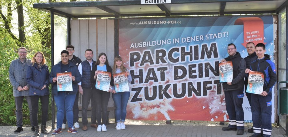 Die Initiatoren des Jobportals www.ZUKUNFT-PARCHIM.de und www.AUSBILDUNG-PARCHIM.de präsentieren die Kampagne.