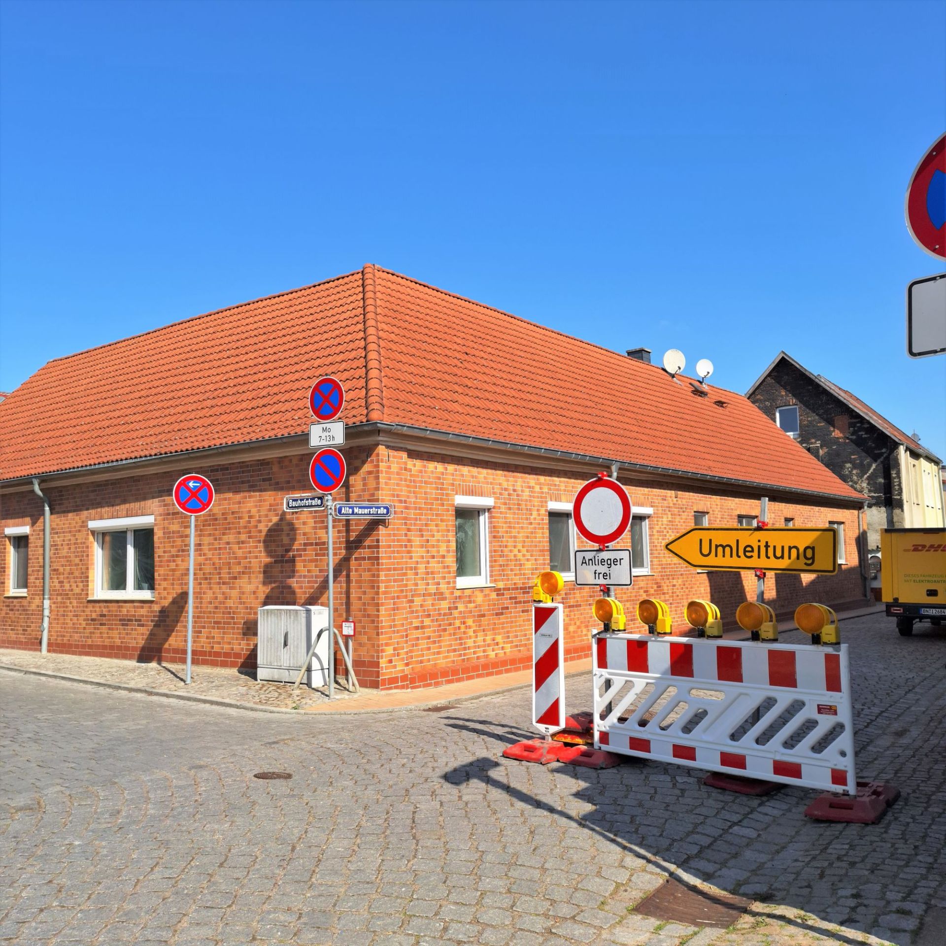Umleitung in der Alten Mauerstraße in Parchim.