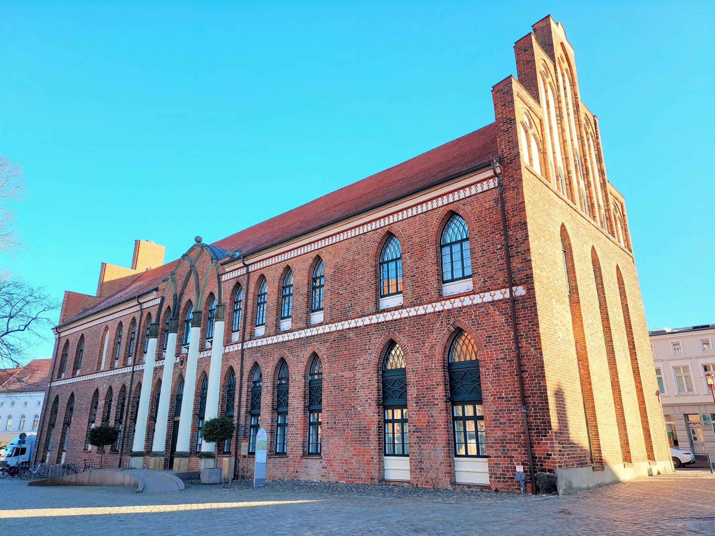 Das Parchimer Rathaus am Schuhmarkt.
