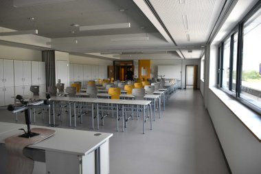 Der Neubau der Regionalschule „J. W. v. Goethe“ in Parchim wurde am 04. Juli 2025 feierlich eröffnet. Der Neubau der Regionalschule „J. W. v. Goethe“ in Parchim wurde am 04. Juli 2025 feierlich eröffnet.