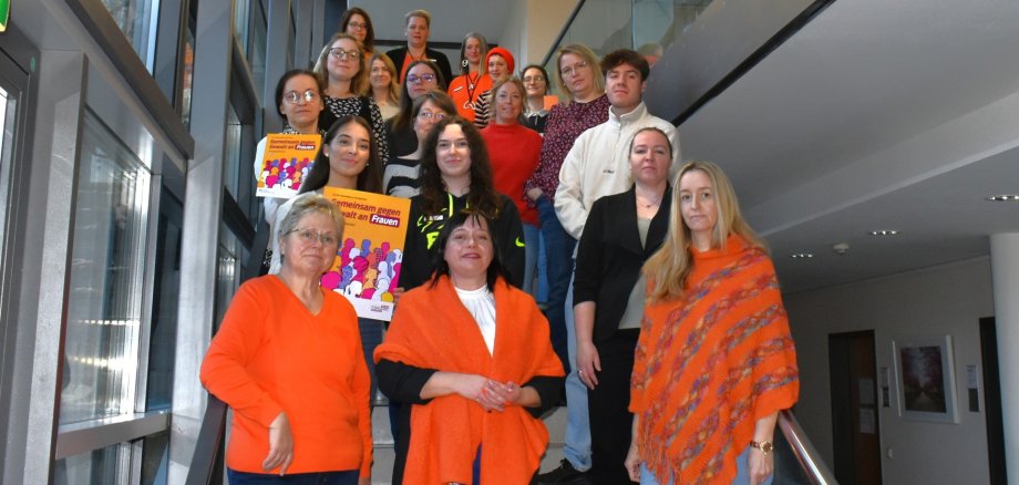 Die Kreisstadt Parchim setzt ein sichtbares Zeichen gegen Gewalt an Mädchen und Frauen. Die Kreisstadt Parchim setzt ein sichtbares Zeichen gegen Gewalt an Mädchen und Frauen.