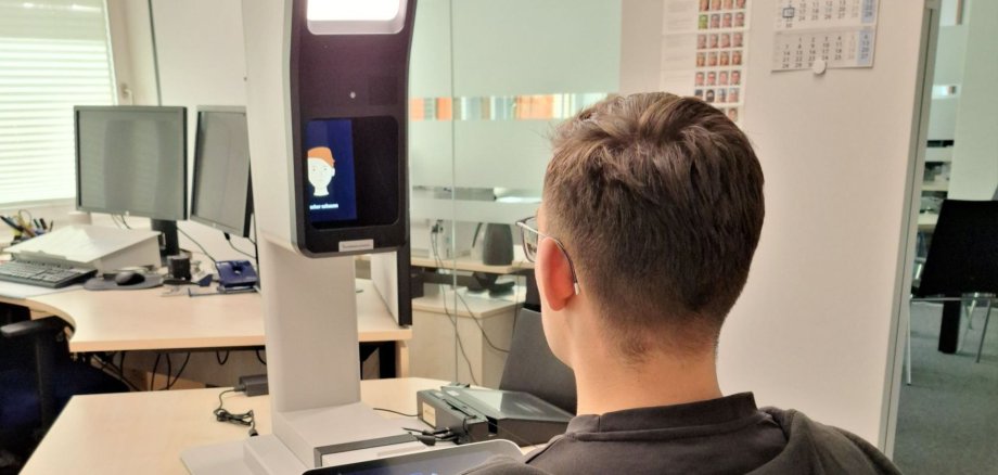 Im Bürgerbüro der Stadt Parchim steht ab sofort das zertifizierte Point ID-System zur Verfügung.