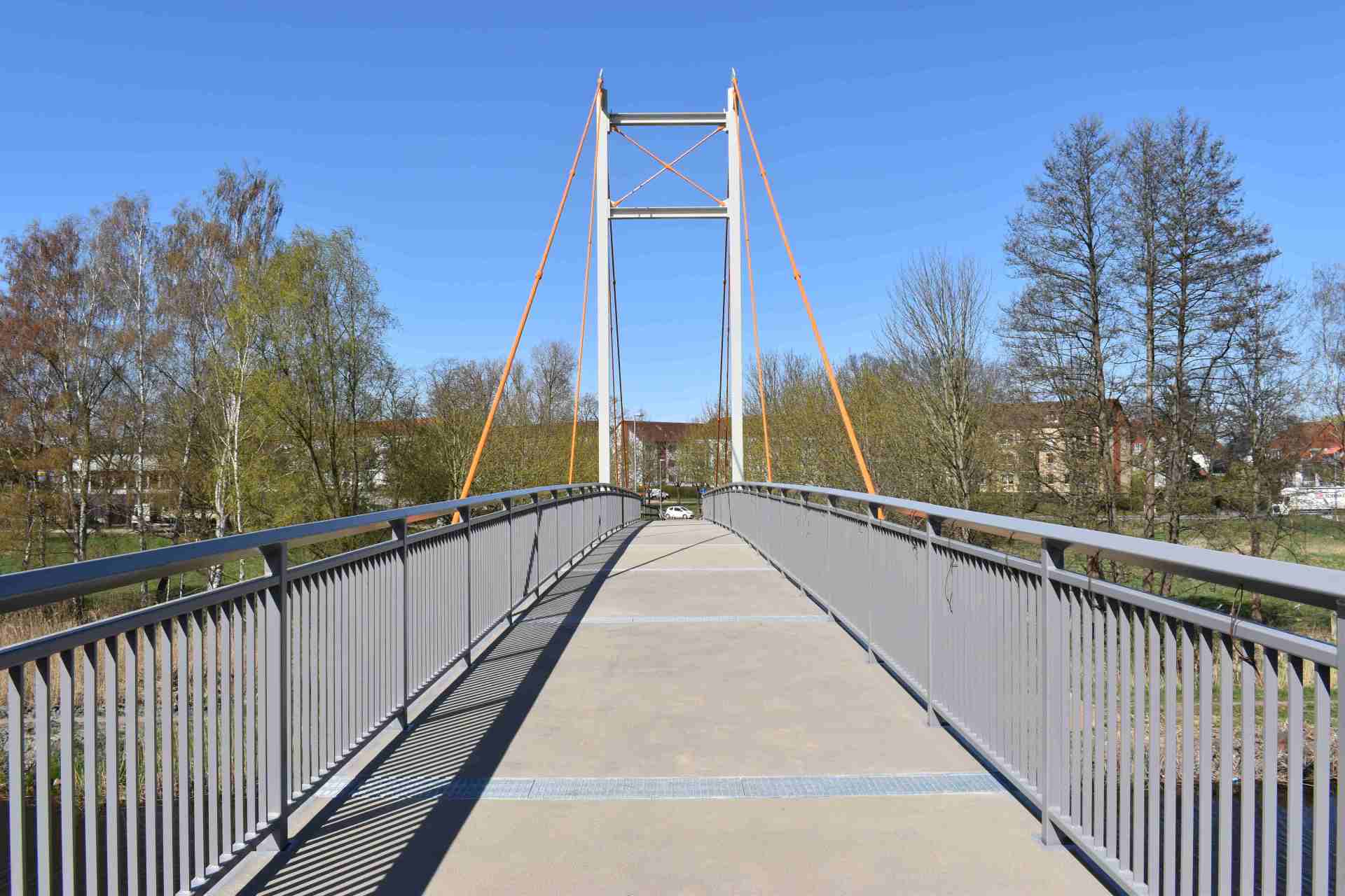 Anfang August finden an der Parchimer Plümperwiesenbrücke Gewährleistungsarbeiten statt.