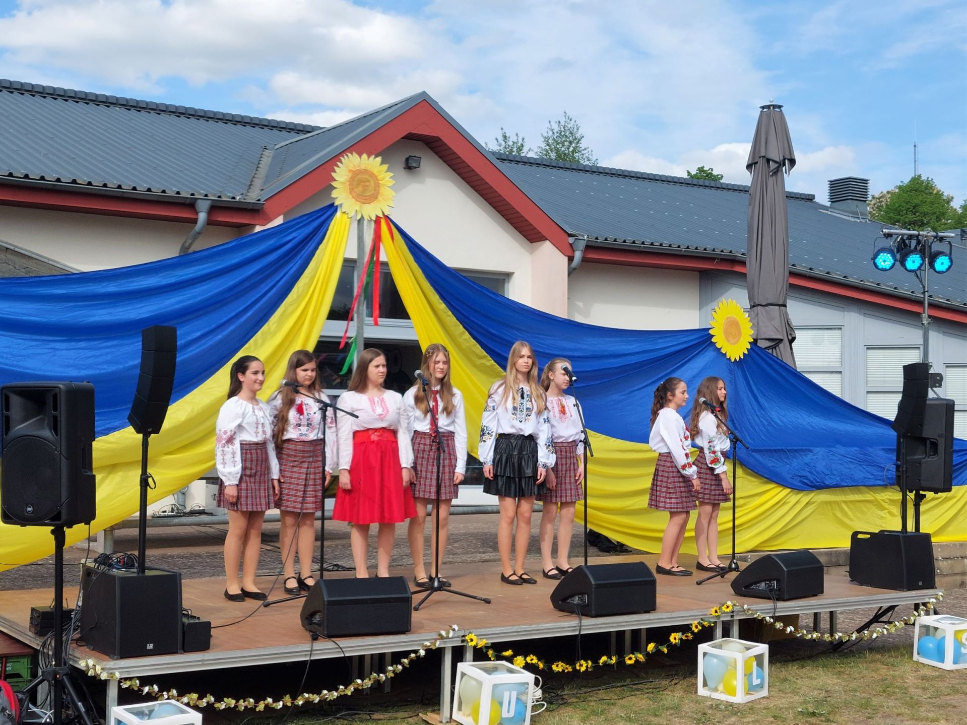 Das bunte ukrainische Kulturfestival am 03. Mai 2025 begeisterte zahlreiche Gäste. 