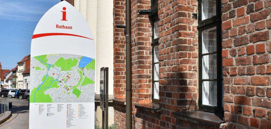Die Infostelen im Stadtgebiet wurden erneuert. Die Infostelen im Stadtgebiet wurden erneuert.