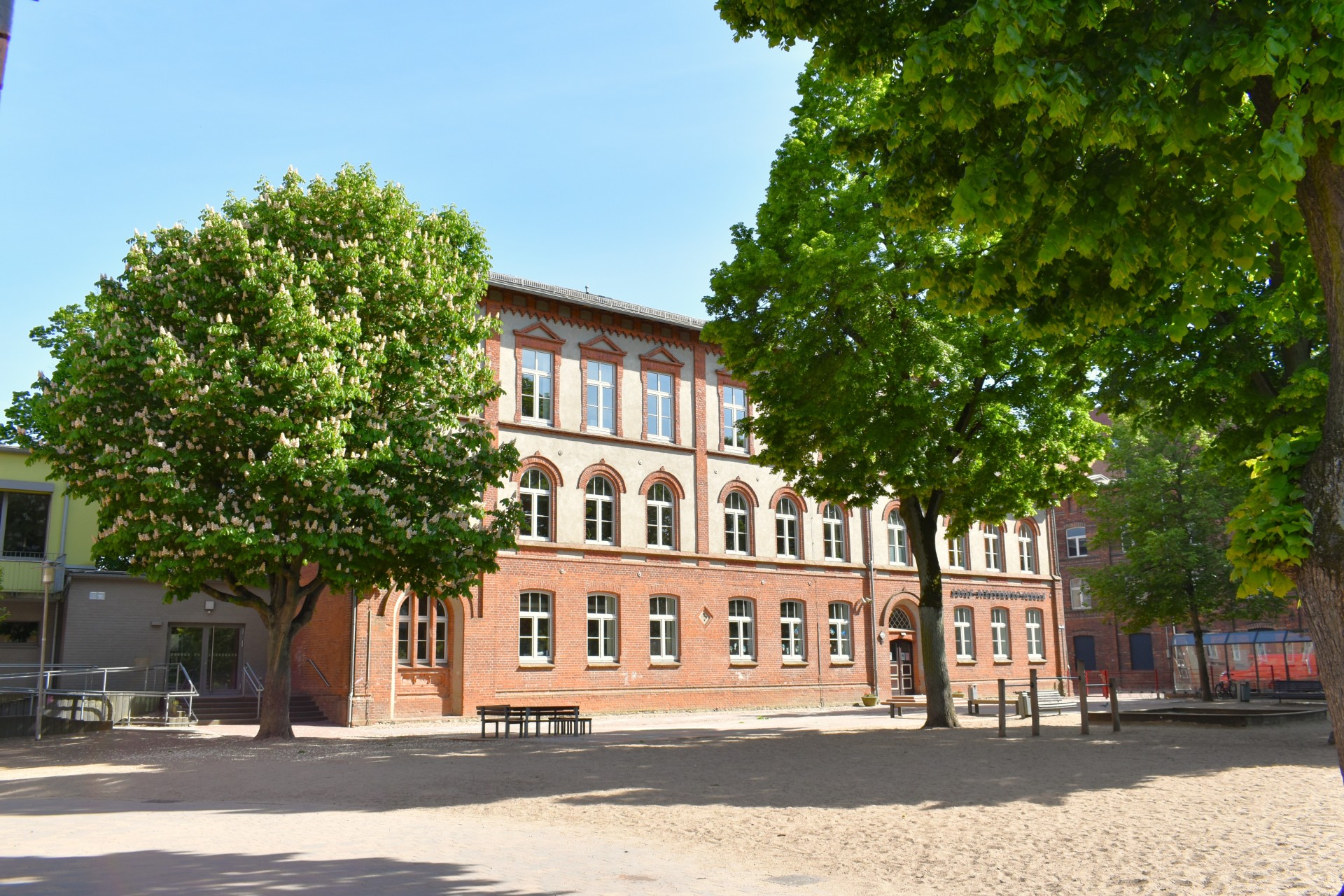 Die Grundschule Adolf Diesterweg.