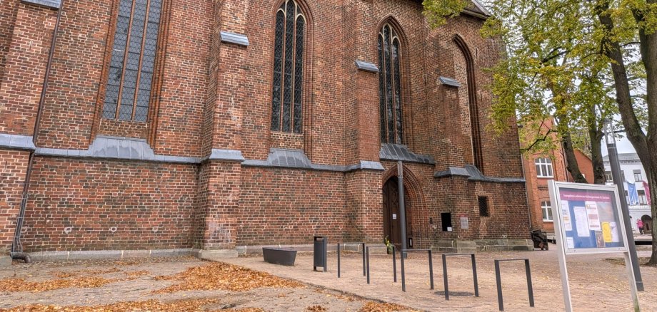 Das Umfeld der Georgenkirche nach seiner Fertigstellung. Das Umfeld der Georgenkirche nach seiner Fertigstellung.