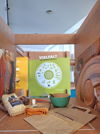 Der Fairtrade-Gedanke wird in der Ausstellung deutlich gemacht.
