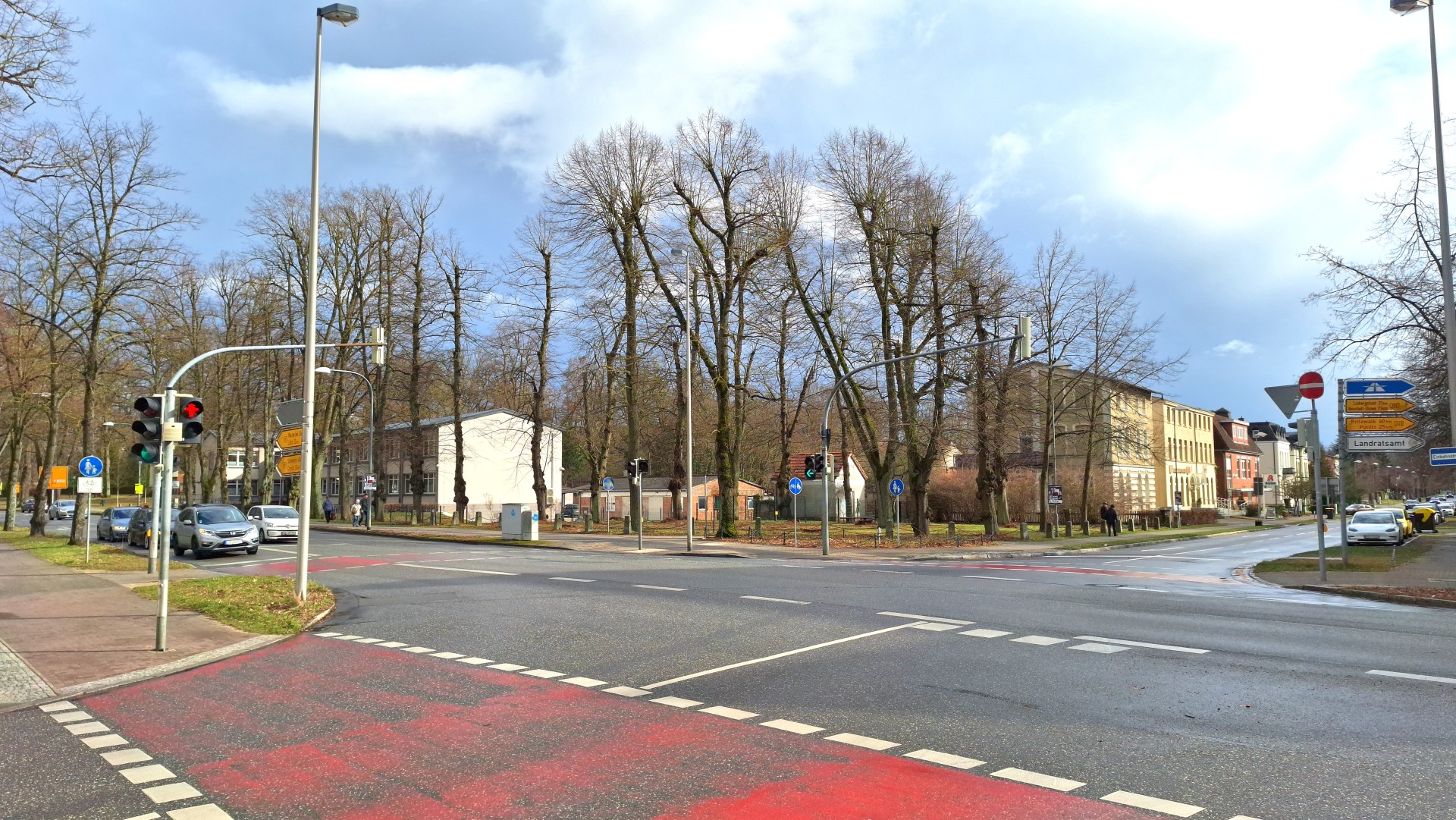 Durch den Ausbau der Fernwärme kommt es in der Parchimer Wallallee ab Anfang April zu Verkehrsbehinderungen.
