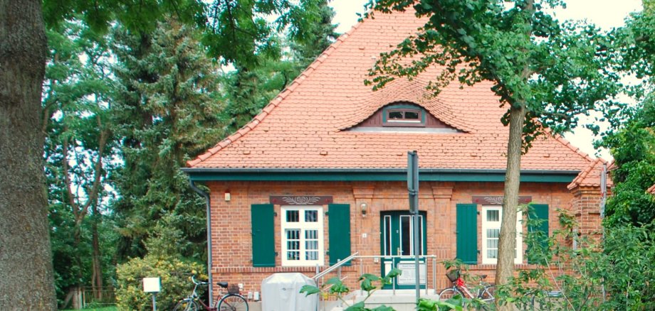 Das Gebäude der Friedhofsverwaltung Parchim. Das Gebäude der Friedhofsverwaltung Parchim.