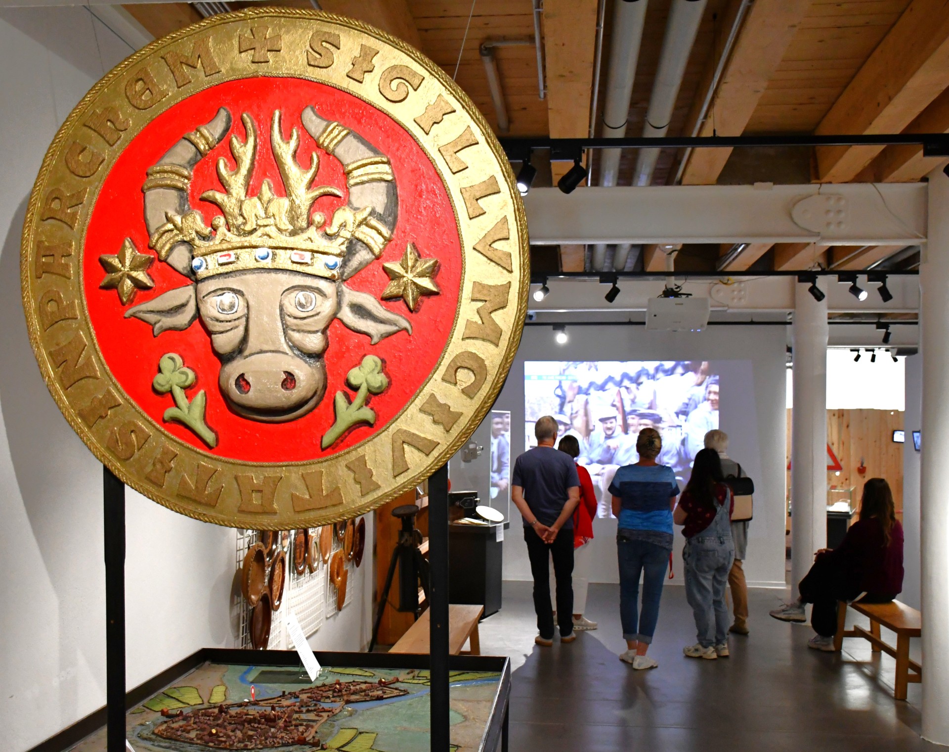 Sonderausstellung zur 800 Jahren Parchim begeistert das Publikum.