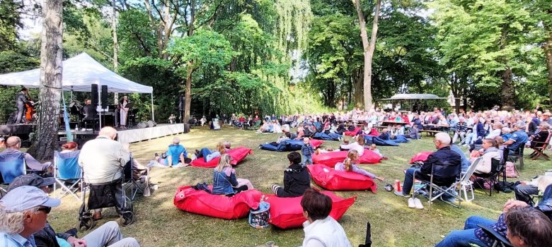 Picknickkonzert auf dem Alten Friedhof in Parchim 