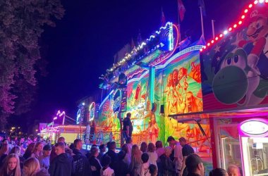 Stadtfest bei Nacht