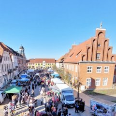 Bilder vom Bauernmarkt in Parchim